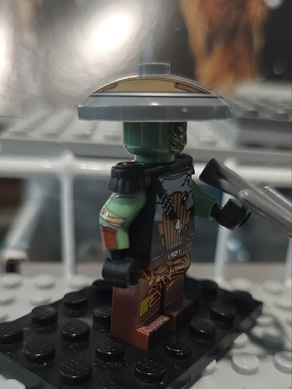 CUSTOM Star Wars Embo Minifigure with Hat and Crossbow - Picture 2 of 5